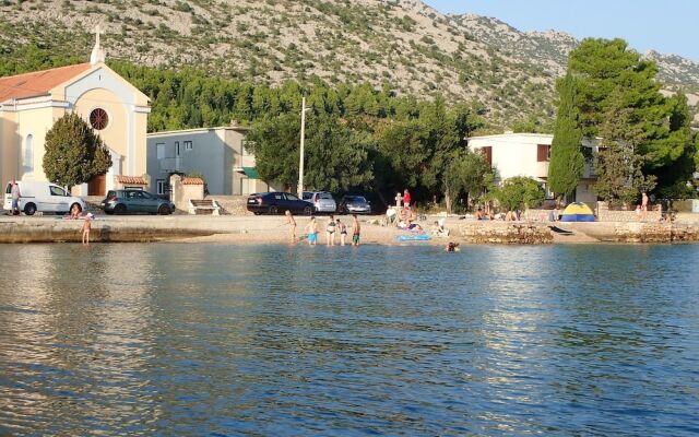 Apartments Danijel-in the Centre of Starigrad