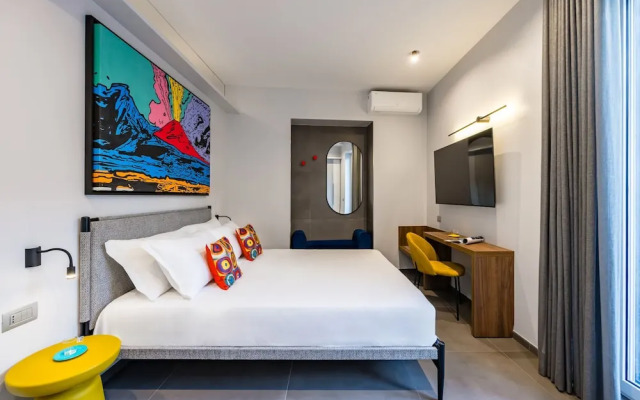 Pop House in the Heart of Sanit