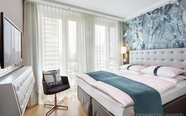 Отель Premier Inn Berlin Alexanderplatz