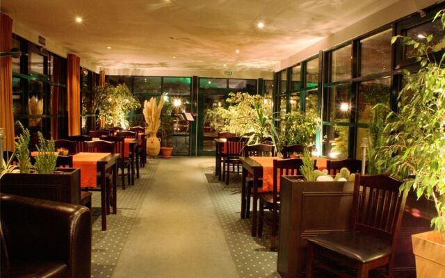 Hotel & Restaurant 5 Linden