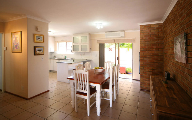 De Keurboom Guesthouse