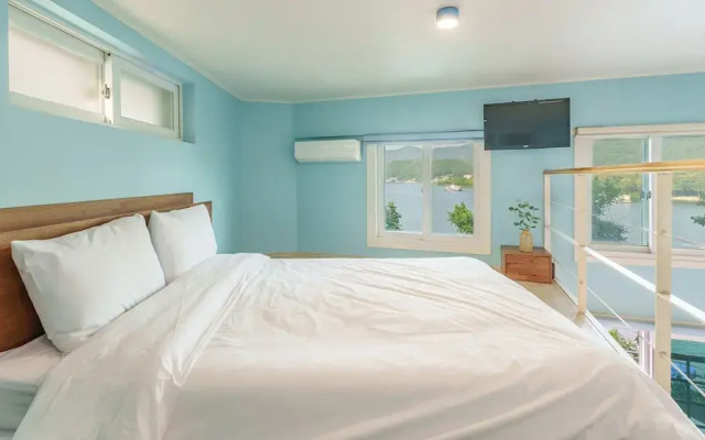Gapyeong Nami Island Pet-friendly Spa Pe