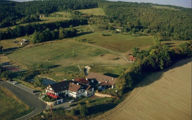 Wellness Hotel Březůvky