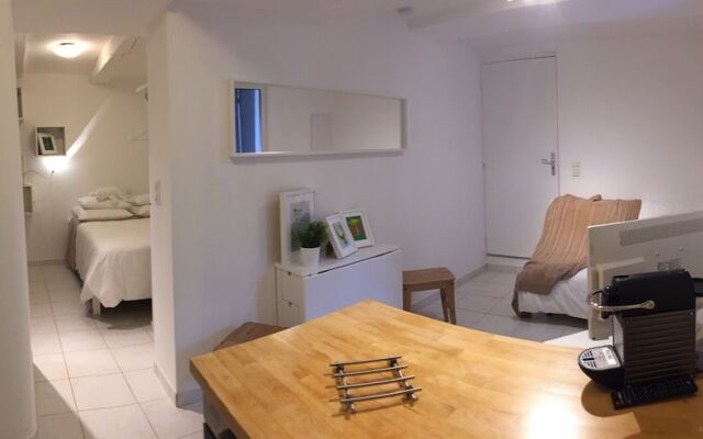 La Tanière de l'Ours Blanc Aubagne-Cassis-Aix en Provence