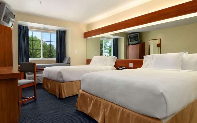 Microtel Inn & Suites by Wyndham Huntsville