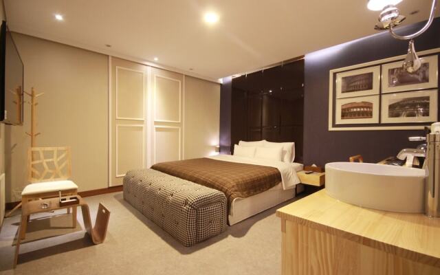 Busan Deokcheon Den Basta Hotel