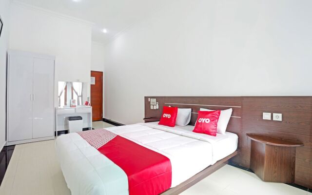 OYO 90859 Cahaya Guest House