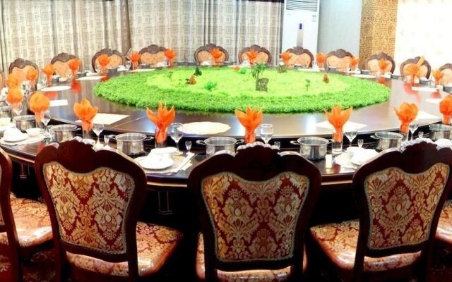 Wuzhou New Century Hotel
