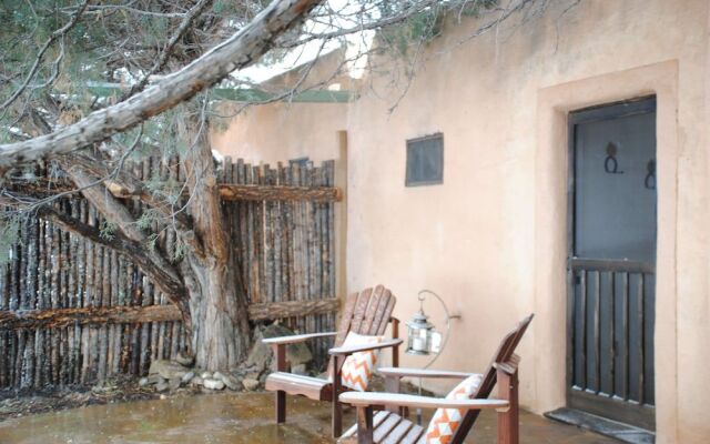 Old Taos Guesthouse Inn