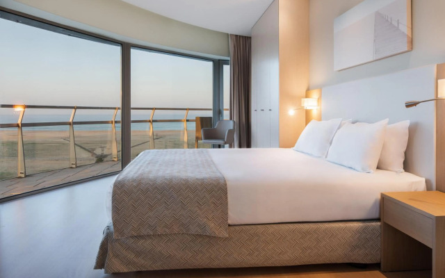 Eurostars Oasis Plaza Hotel