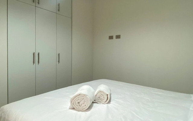 w Captivating 2BR With Balcony in Miraflores