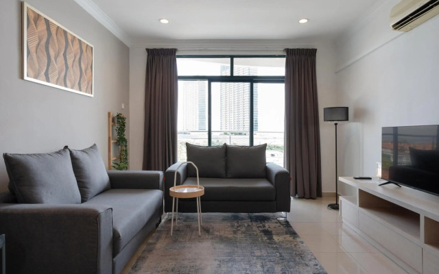 Golden View Serviced Apartment