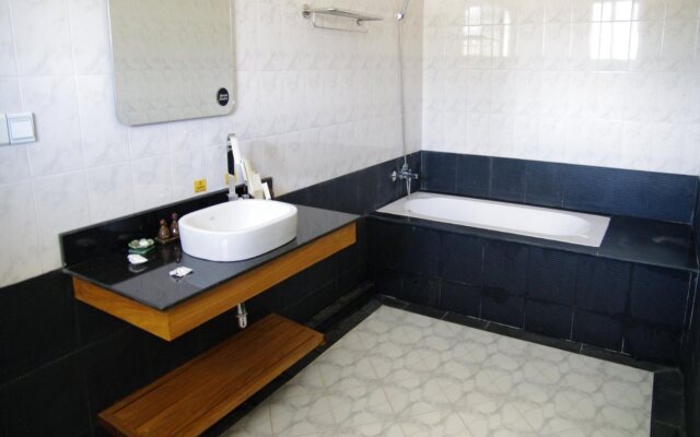 WEStay @ The Grand Nyaung Shwe, Inle Lake