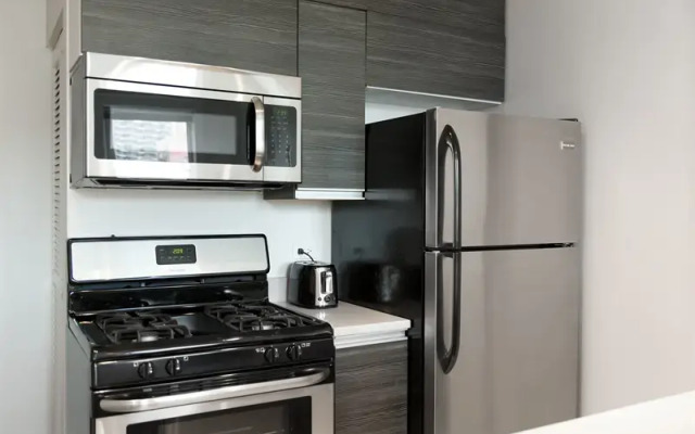 Airy Studio in South Loop by Sonder