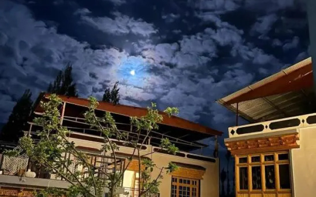 Skyland Guest House