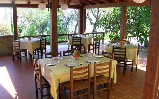 Camere & Casa Vacanze Lo Scoglio