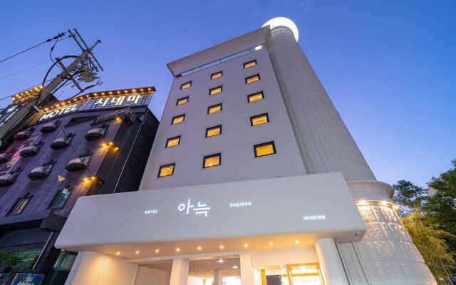 hotelImage