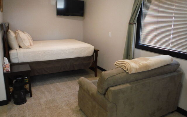 Talkeetna Love-Lee Cabins