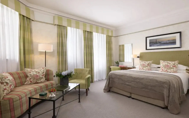 The Balmoral Hotel