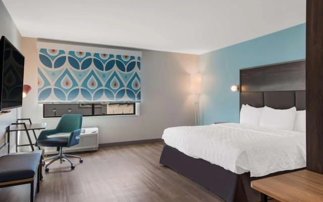 Tru by Hilton Greensboro, NC