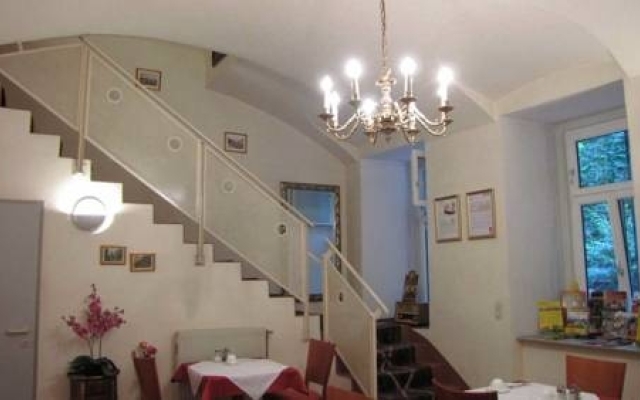 Hotel Pension Walzerstadt