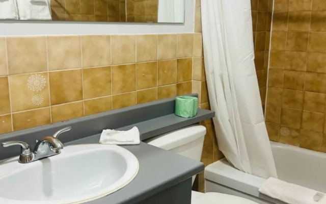 Howard Johnson Cornwall