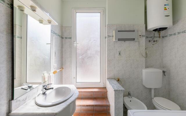 Calari 9 - Bright Studio With Balcony