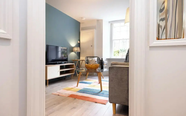 Stylish 1-bed flat in New Town