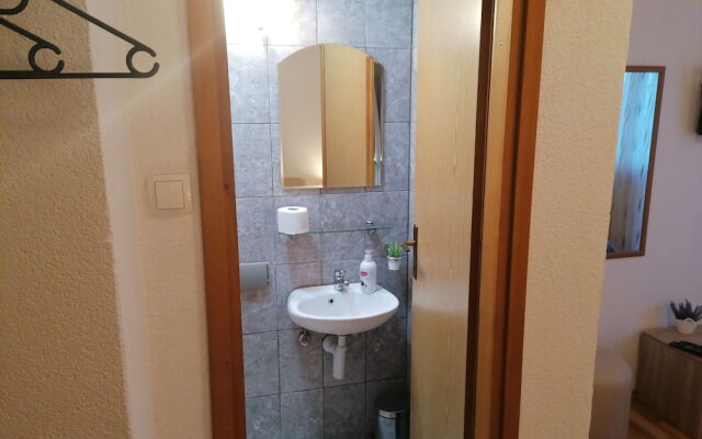 Apartment And Rooms Nevenka