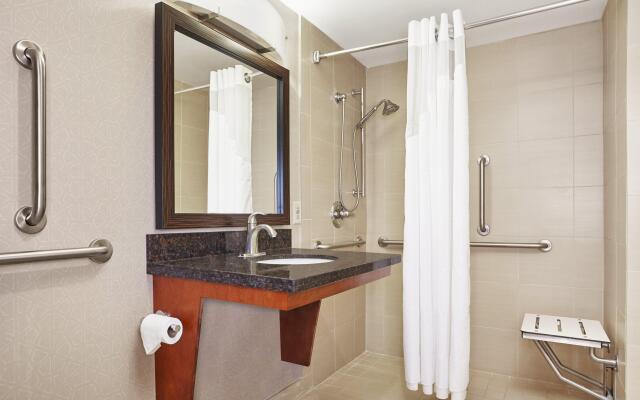 Holiday Inn Express Hampton - Coliseum Central by IHG