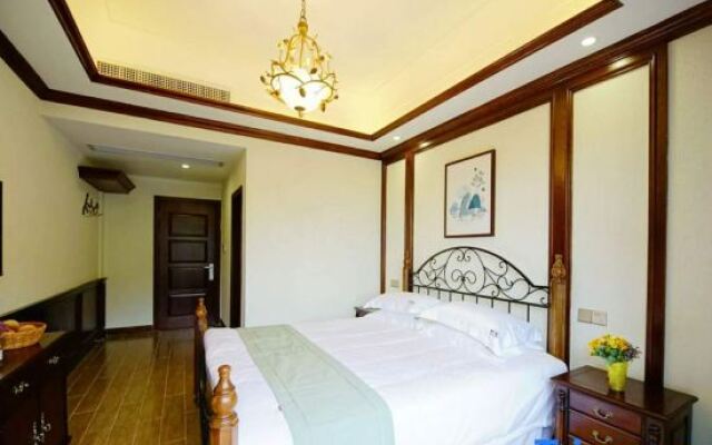 Mogan Mountain Xiaofeng Mujing Xiangye Hot Spring Hostel