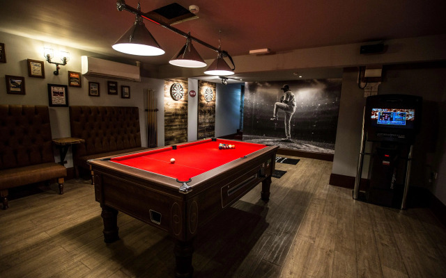 Hotel 52; Sure Hotel Collection by Best Western