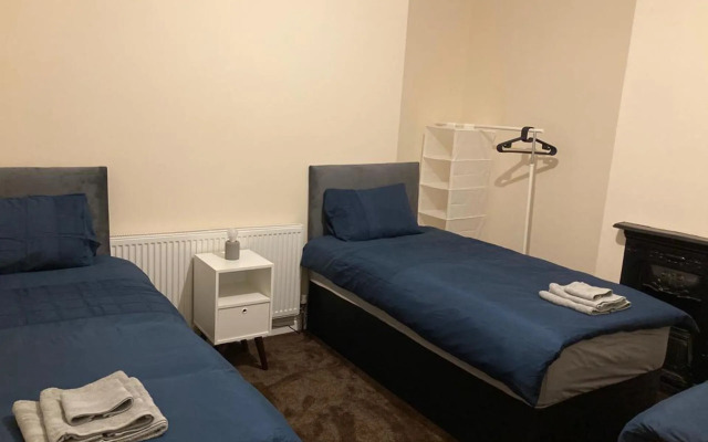 Homely 3-bed House in Bham 15 min From City Centre