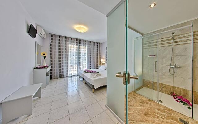 Sun Rise Hotel - Adults Only