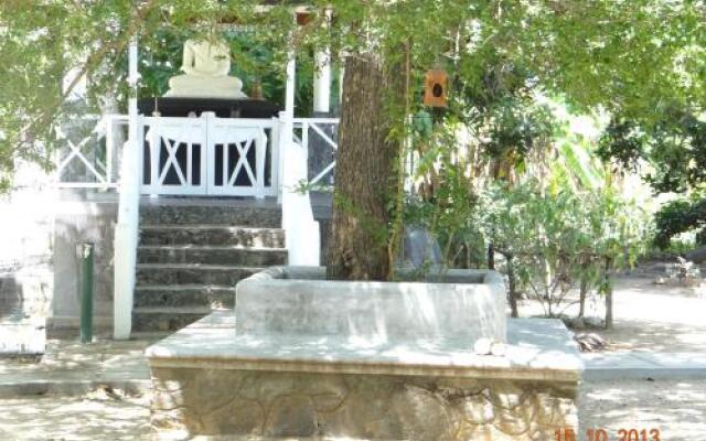 Tissakumbura Villa