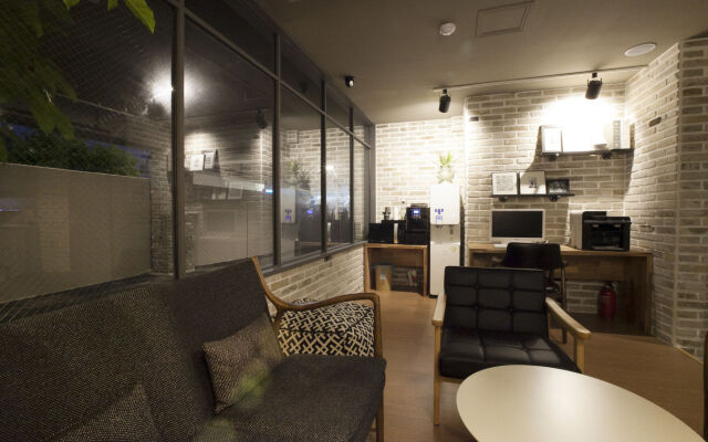 Brown Dot Hotel
