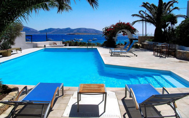 Keros Art Hotel