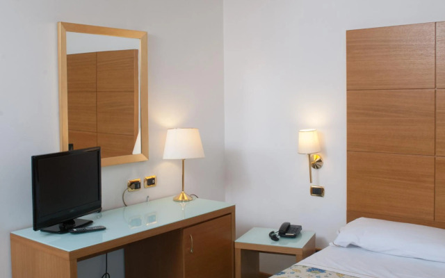 City Hotel