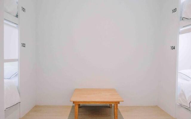 820house - Entire Floor 4 beds