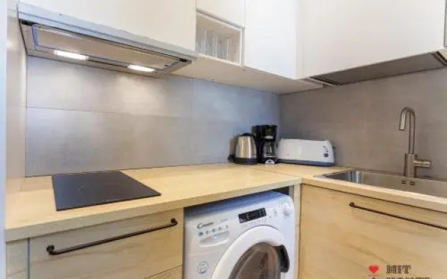 Mit House Universidad En Madrid