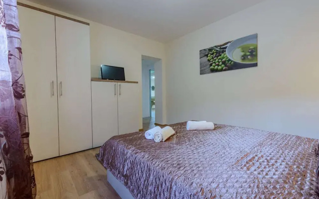 Villa Pave - Six-bedroom Villa With Terrace and Swimming Pool