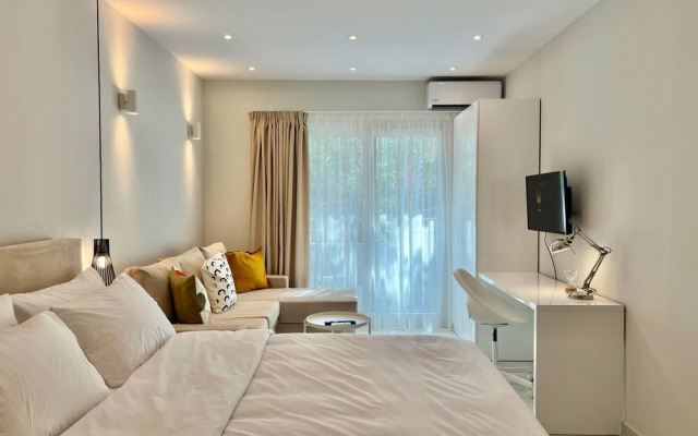 Kono Studios & Suites