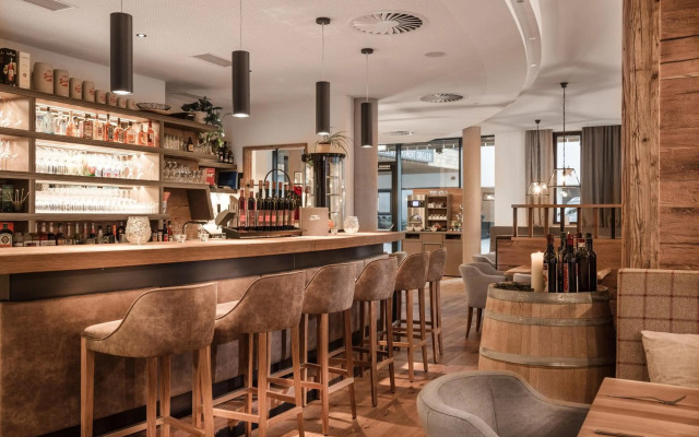 AlpenParks Hotel & Apartment Orgler