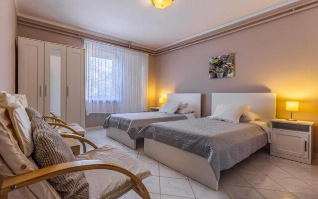 Apartment Mar
