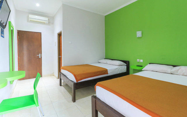 Hotel Warta Putra – Guest Rooms – Denpasar