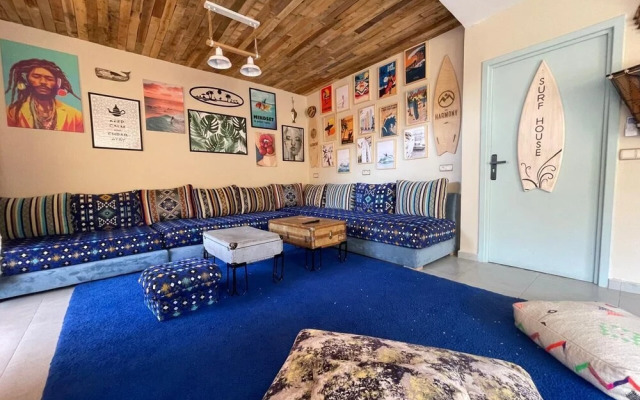 Harmony surf lodge