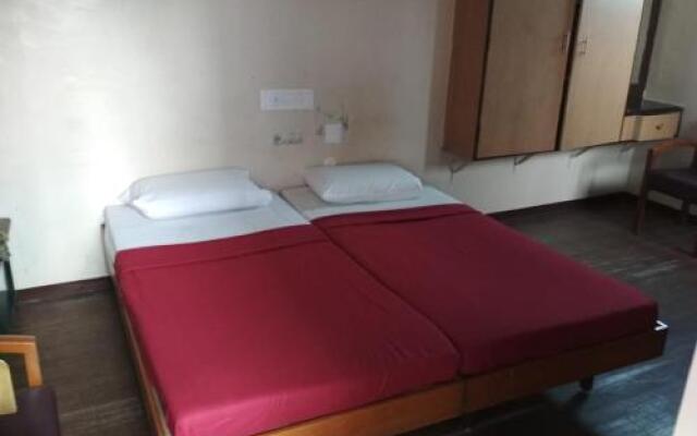 Dolphin Hotel