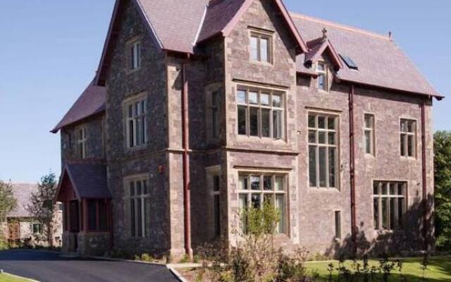 Penrhiw Hotel