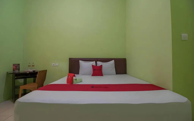 RedDoorz near Kampus UMP Purwokerto – Guest Rooms – Purwokerto