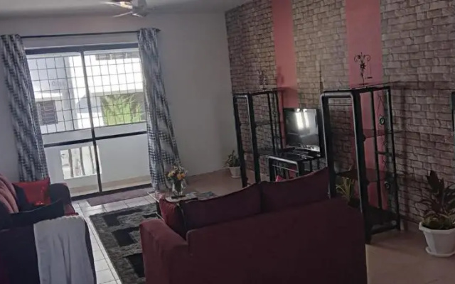 Impeccable 3-bed Apartment in Mombasa
